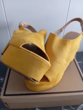 CONJUNTO SANDALIAS Y BOLSO DE CEREMONIA. TALLA 39