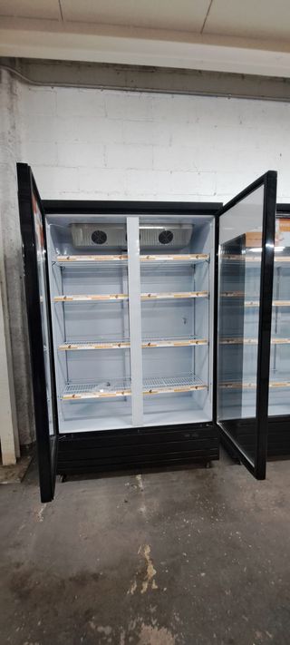 Neveras Expositoras de Bebidas Nuevas