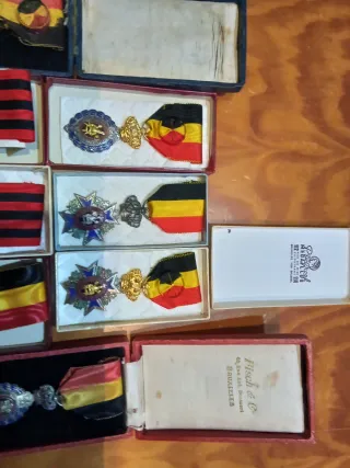 Lote de  8 condecoraciones belgas