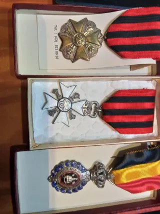 Lote de  8 condecoraciones belgas