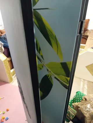 Biombo decorativo flores y piedras