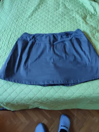 Falda deportiva gris