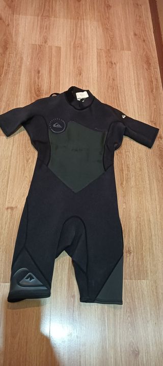 Traje surf Quiksilver corto 2/2 u