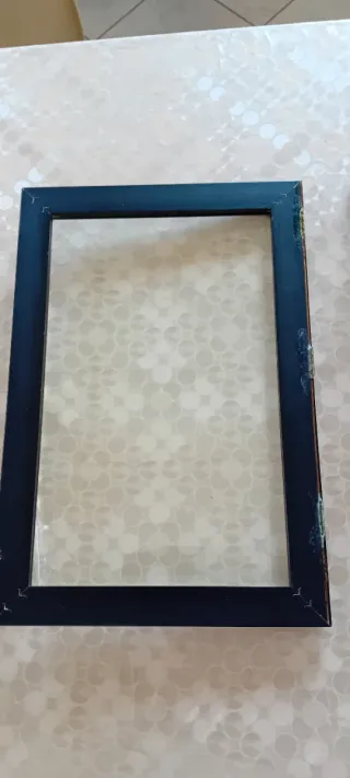 Vetrinetta in radica con ripiani in vetro