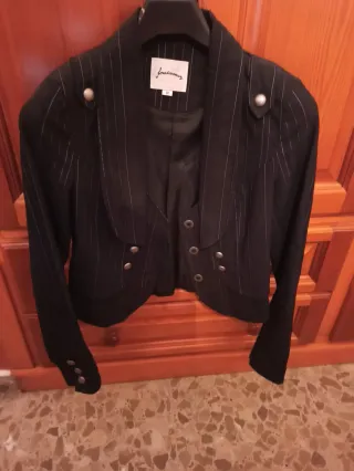 Chaqueta Stradivarius Negra Talla M