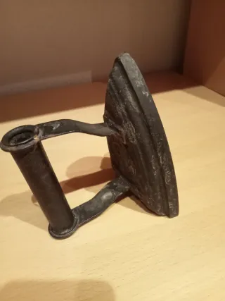 Plancha antigua de hierro