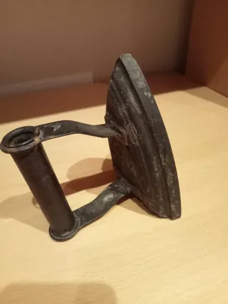 Plancha antigua de hierro