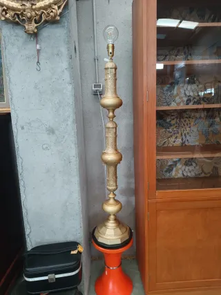 Lámpara de pie estilo francés