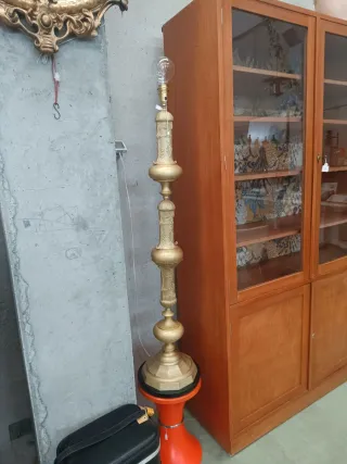 Lámpara de pie estilo francés