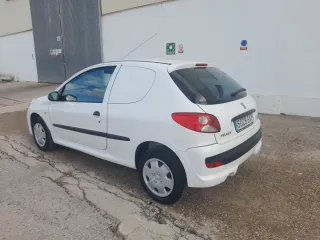 Peugeot 206+ comercial año 2010 solo 69.000kms!!