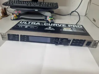 Behringer Ultracurve Pro DEQ2496