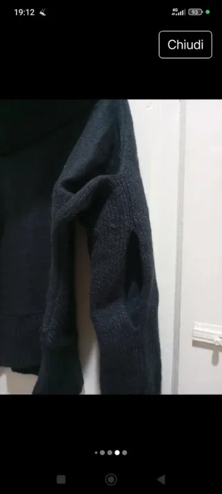 Maglione particolare nero L ma veste una M
