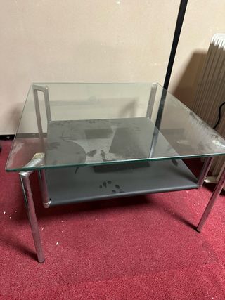 Mesa centro cristal y cuero negra