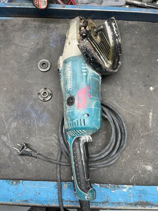 Amoladora Makita GA9050