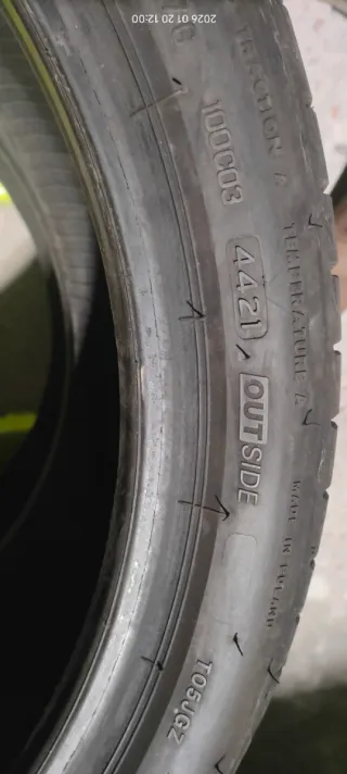 Bridgestone 225/40 R18 92W Neumático