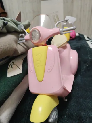 Moto Barbie rosa e gialla
