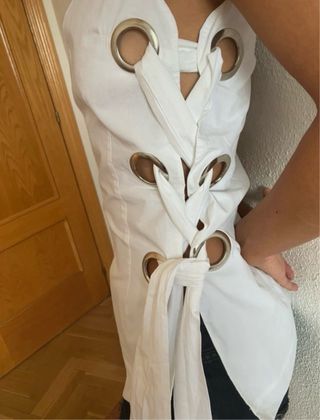 Blusa blanca algodón con ojales