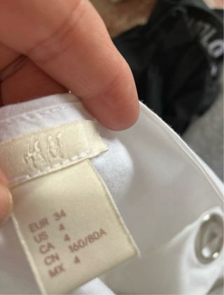 Blusa blanca algodón con ojales