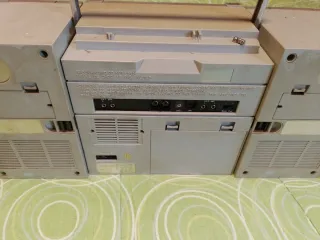 Radio de los 80 Plata y Azul