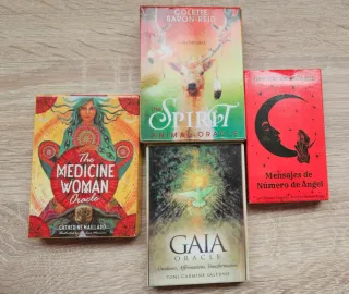 Lote 4 Oráculos: 3 Inglés, 1 Español