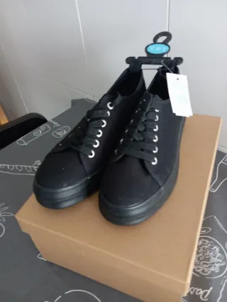 NUEVAS!!! Zapatillas Negras Plataforma Talla 39