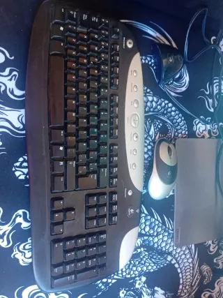 Torre HP AMD A8 500GB HDD Disquetera RW Win 10 11