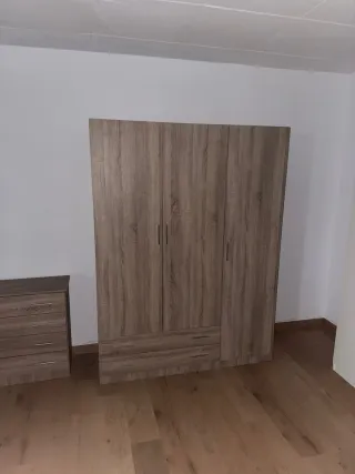 Canapé de madera y tela