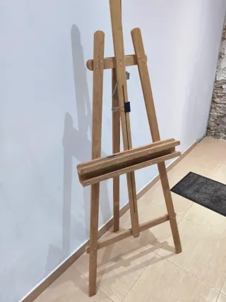 Caballete de madera para pintar