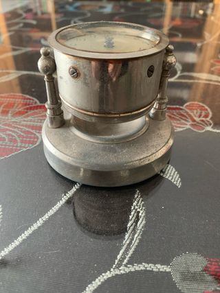 Reloj de cuerda antiguo