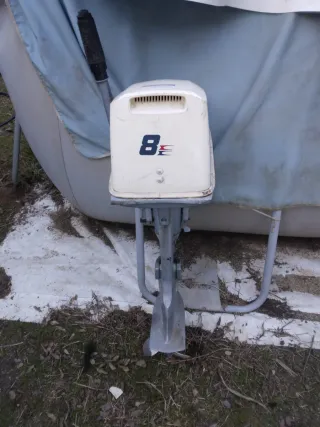 2 motores de Barca con depósito de gasolina