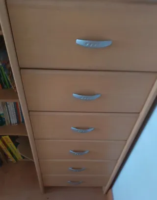 Conjunto de muebles de madera