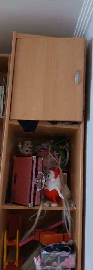 Conjunto de muebles de madera