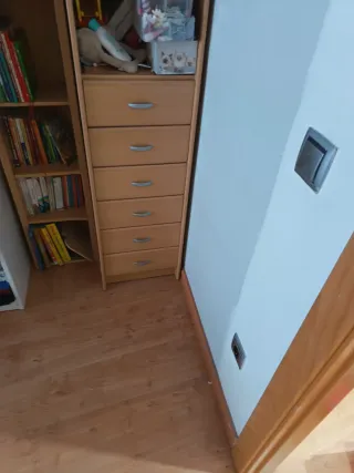 Conjunto de muebles de madera