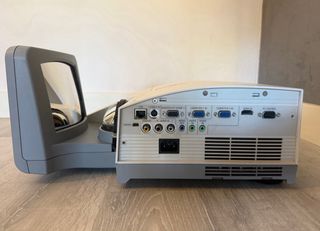 Proyector NEC Ultra Corto Casi Nuevo