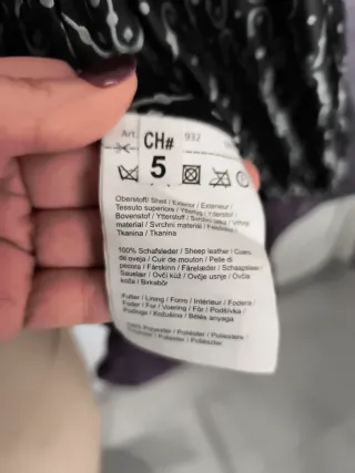 Chaqueta biker de cuero morada para mujer