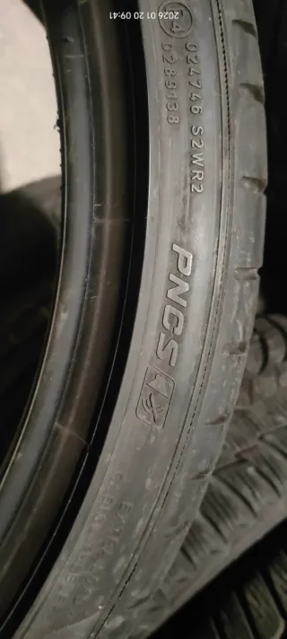 PIRELLI 245/35 R21 96Y Neumático