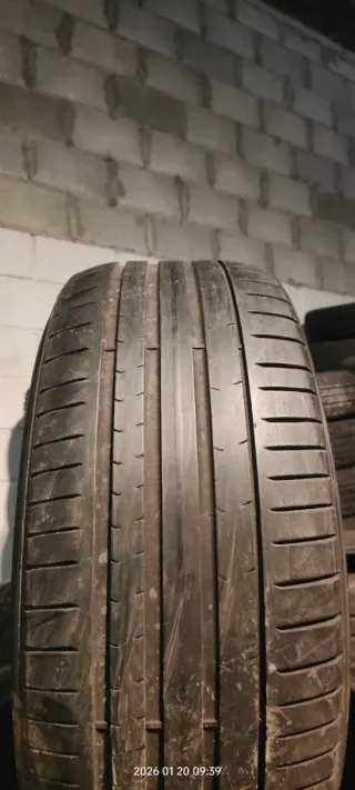PIRELLI 245/35 R21 96Y Neumático