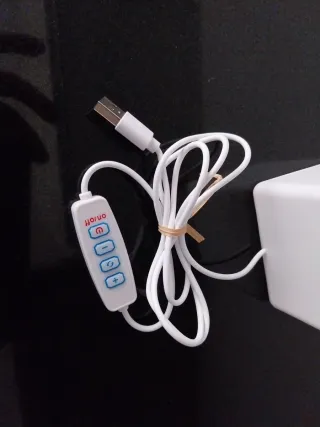 Lámpara cubo LED blanca