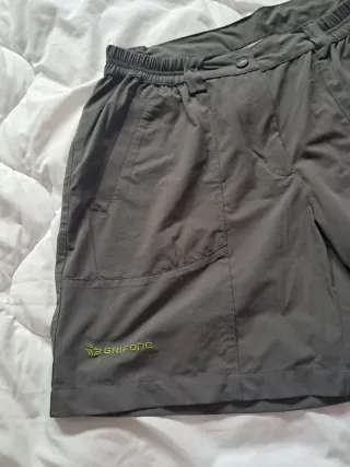 Pantalón corto Grifone gris