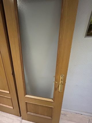2 Puertas de madera de roble con vidriera