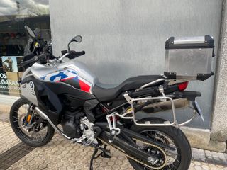 dasMoto vende BMW F900GSA con 820 km (2024)