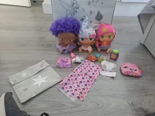 Set di 3 bambole e accessori