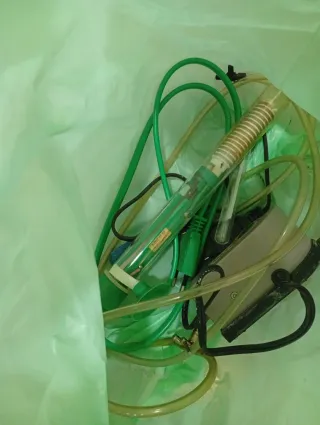 Acuario con accesorios