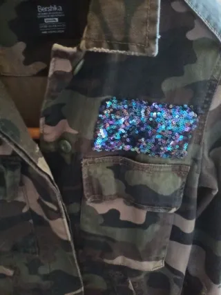 Camisa Bershka Talla XS Camuflaje