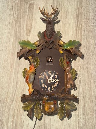 Reloj de cuco decorativo