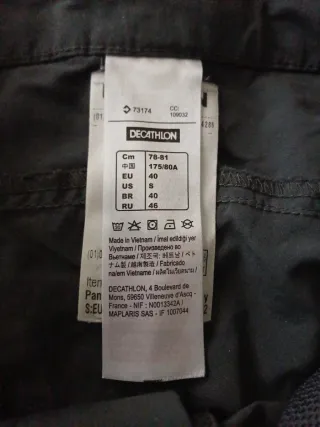 Pantalon de trekking Marca Quechua Talla 40