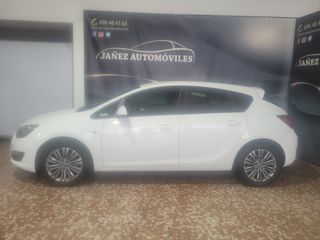 Opel Astra 2014
