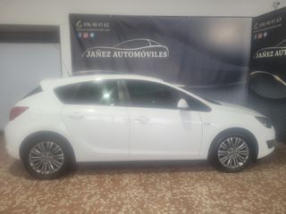 Opel Astra 2014