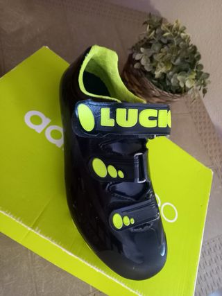 Zapatillas Luck Negras y Amarillas