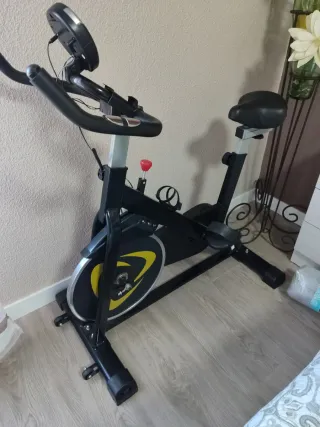 Bicicleta Estática Negra